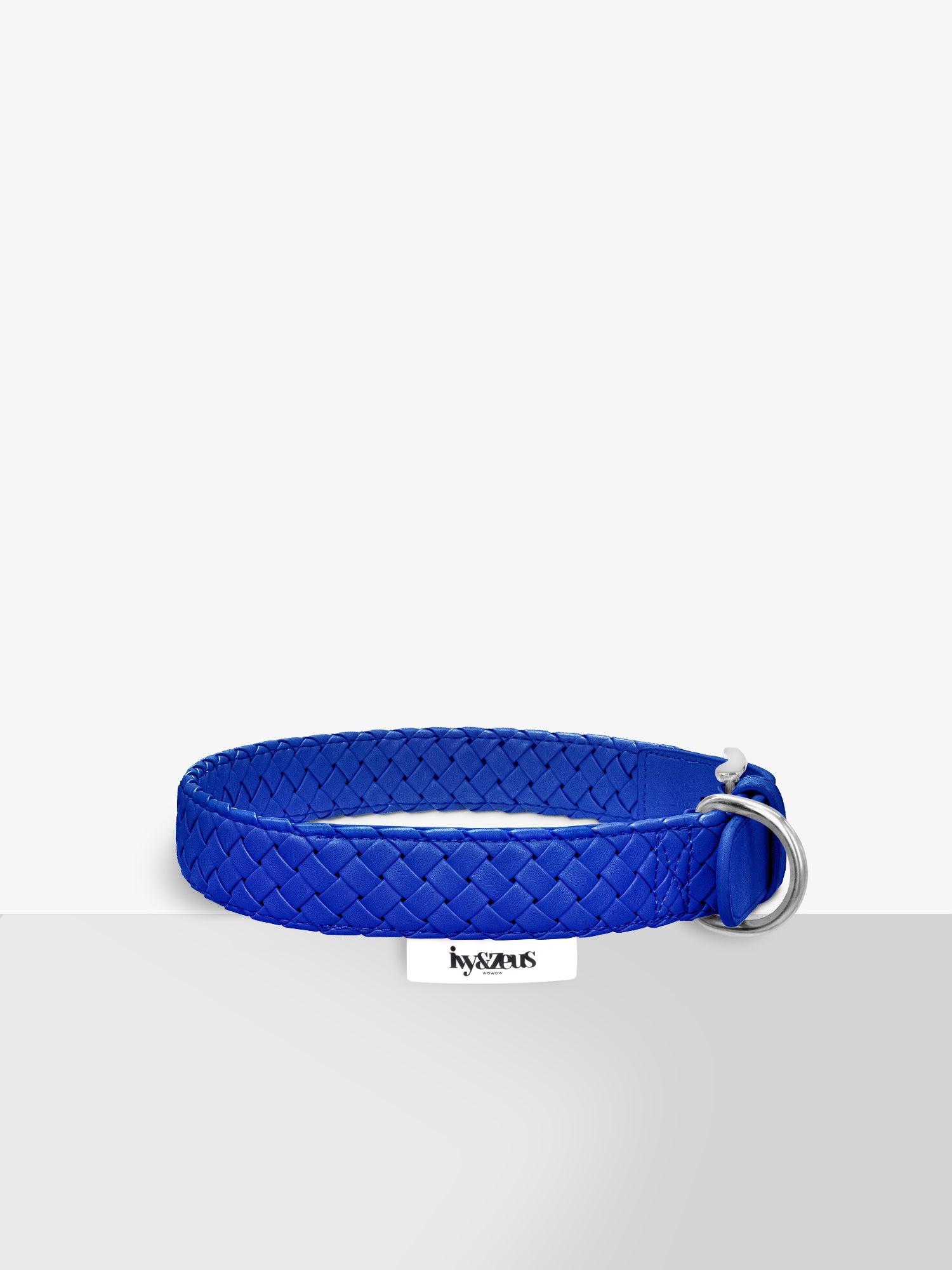 Geflochtenes Hundehalsband in Poseidon Blau, Studioaufnahme
