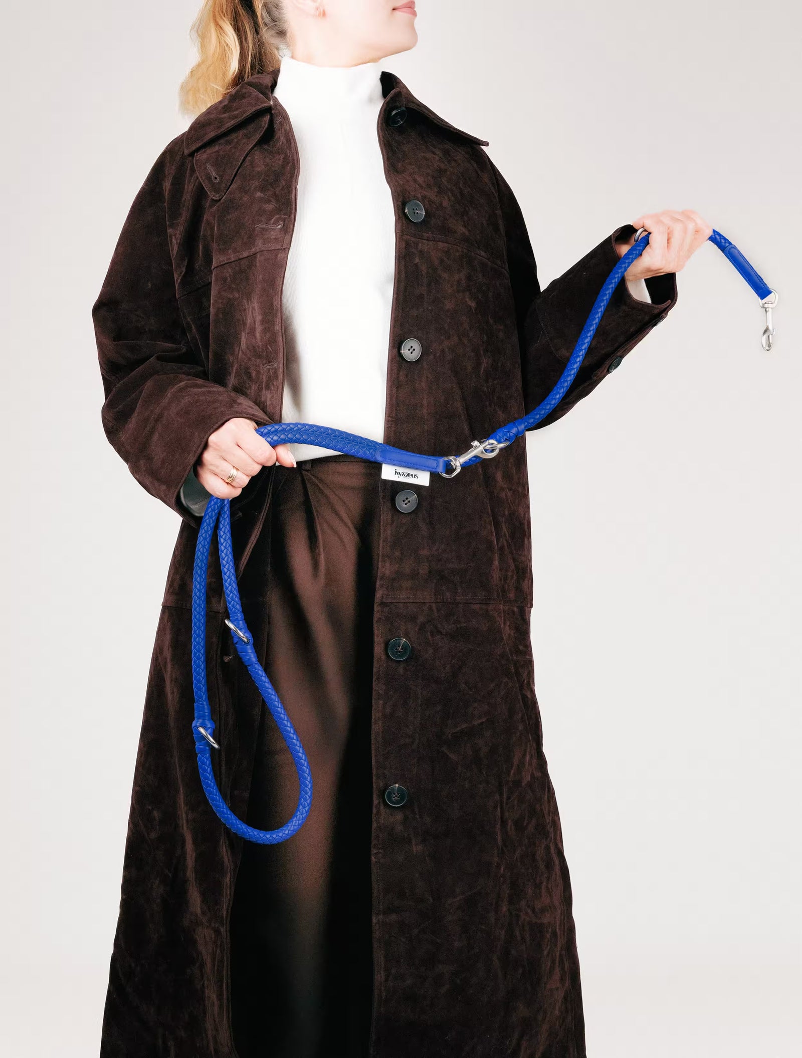 Refined Flexibility: The Poseidon Leash in Signature Blue