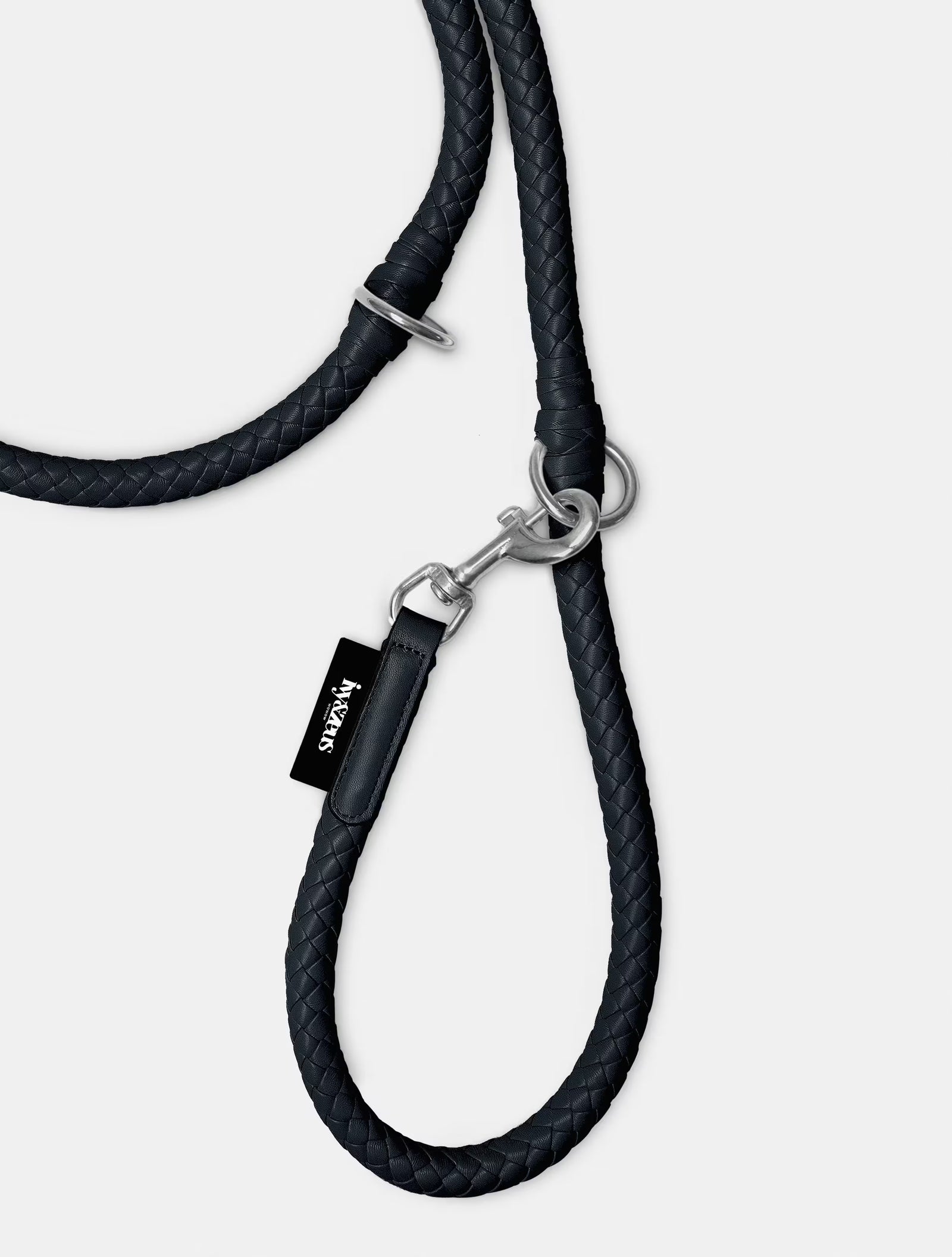 Refined Flexibility: The Panther Leash in Black